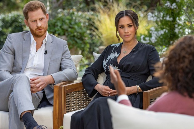 Sites britânicos apontam contradições de entrevista de Meghan e Harry