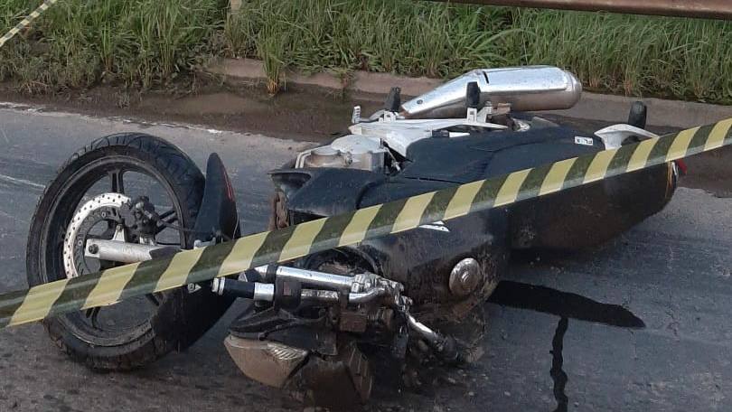 Um dia antes de fazer aniversário, policial morre em acidente de moto na BR-153