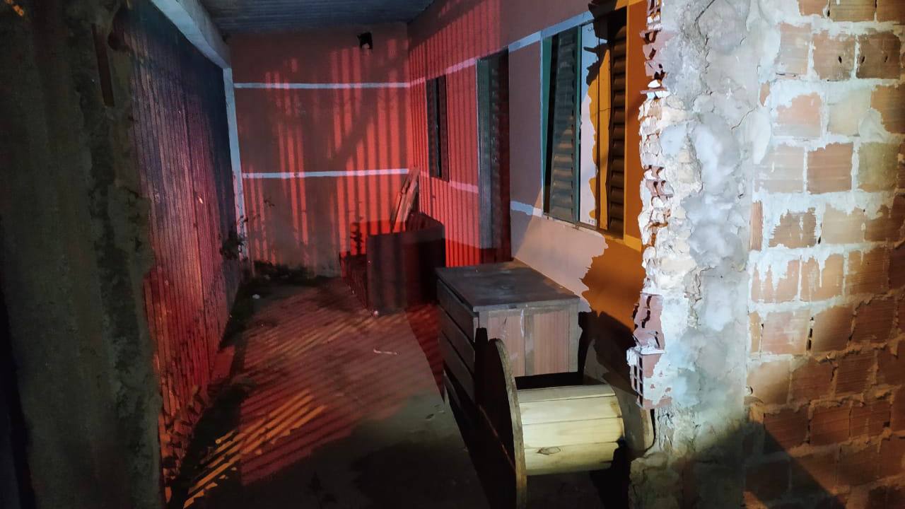 Menor de 15 anos é estuprada em casa abandonada em Goiânia (Foto: Divulgação/PM-GO)