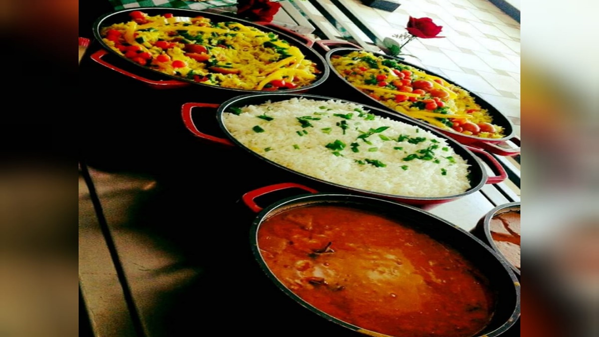 Uma cozinheira terá de pagar R$ 3 mil de dano extrapatrimonial por simular carne podre em empresa de alimentação em Anápolis. (Foto: reprodução/redes sociais)