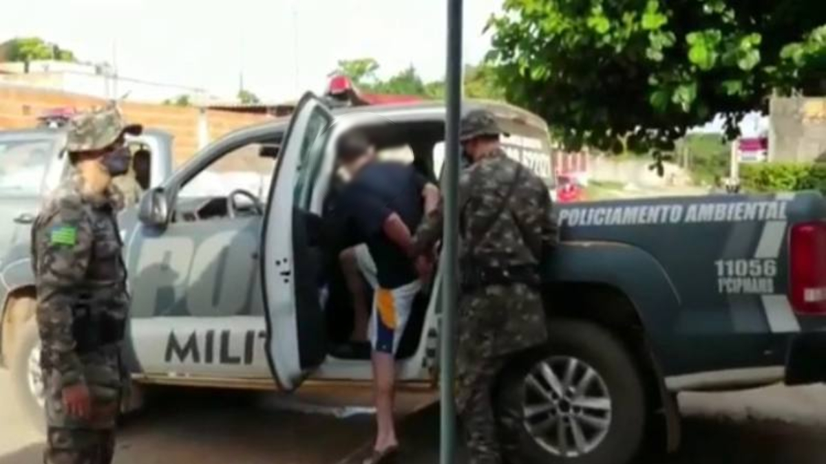 Preso suspeito de manter pássaros silvestres em cativeiro em Cidade Ocidental