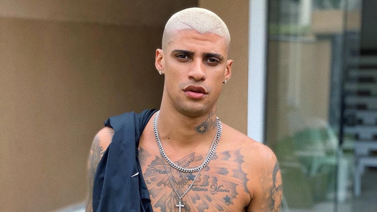 PK Delas diz que foi preso por dar 'uma cruzadinha no carro'