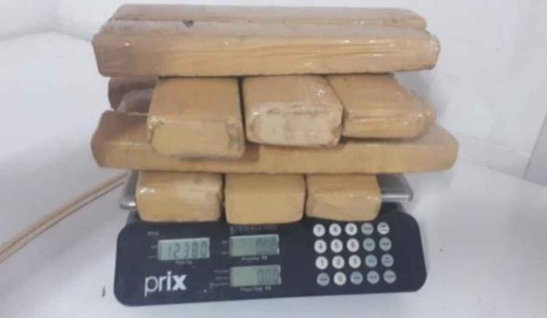 A Polícia Militar (PM) desarticulou uma quadrilha suspeita de vender drogas em Itaberaí, Itapuranga, Heitoraí, Itaguaru e Itaguari, em Goiás - PM desarticula quadrilha que vendia drogas em Itaberaí, Itapuranga, Heitoraí, Itaguaru e Itaguari