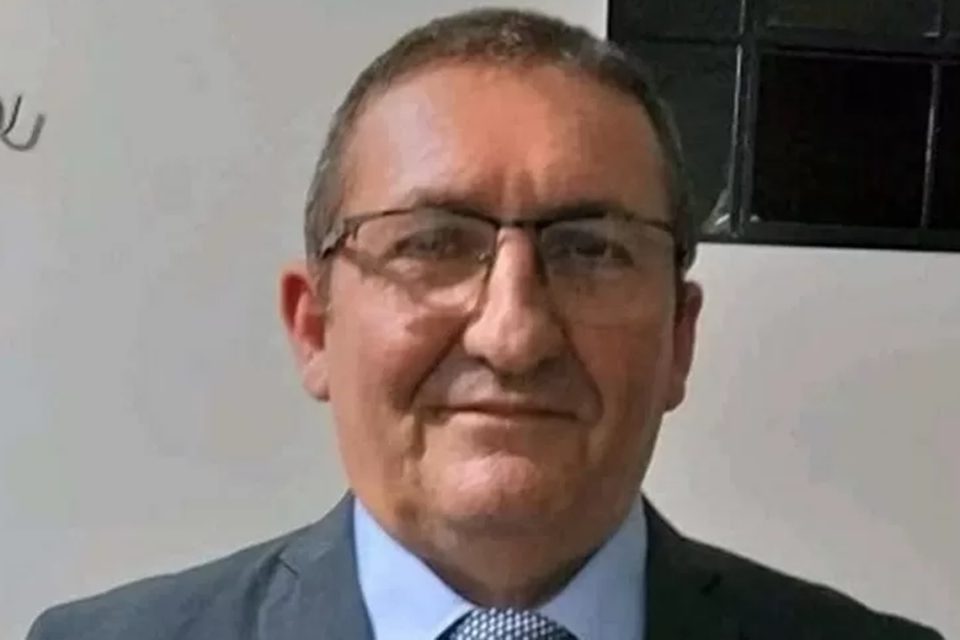 Um escrivão da Polícia Civil do Ceará foi morto nesta sexta-feira (30) dentro da Delegacia de Taiuá, a 120 km de Fortaleza. - Suspeito algemado toma arma de escrivão e o mata em delegacia, diz polícia