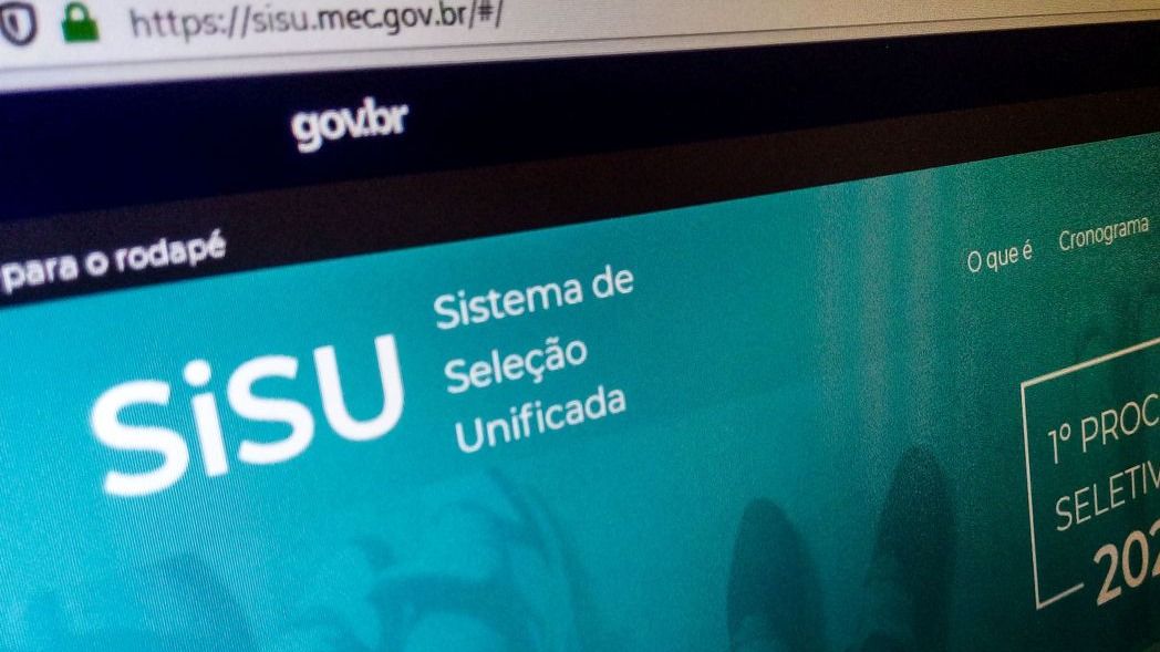 Programa seleciona estudantes para universidades públicas usa as notas do Enem Inscrições para o Sisu começam nesta quinta (16); tire dúvidas