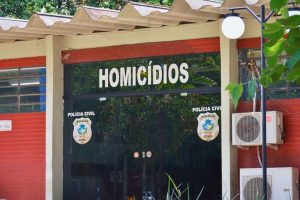 Suspeito de matar conhecido por assédio contra namorada é preso em Goiânia