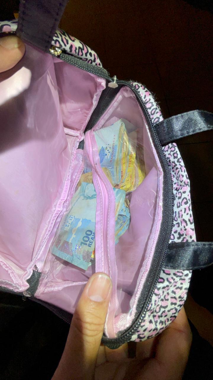 Vídeo de criança com arma leva à prisão de cinco suspeitos de tráfico