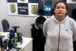 A Polícia Civil prendeu Taynara Figueiredo, 23 anos, suspeita de aplicar o golpe do 'falso aluguel'. Ela foi presa em Águas Lindas, no entorno do Distrito Federal- A Polícia Civil prendeu Taynara Figueiredo, 23 anos, suspeita de aplicar o golpe do 'falso aluguel'. Ela foi presa em Águas Lindas, no entorno do Distrito Federal - Presa suspeita de aplicar o golpe do 'falso aluguel' em Águas Lindas