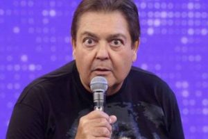 Globo Fausto Esposa de Faustão fala sobre estado de saúde do apresentador Faustão assina contrato de cinco anos na Band, afirma colunista