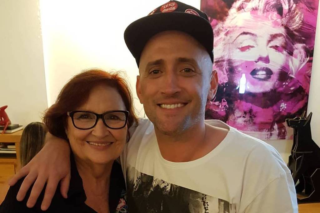 O humorista e sua mãe (Foto: Reprodução Instagram)