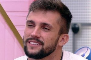 Arthur amarga lanterna em lista de popularidade do BBB 21, mas Camila deve sair