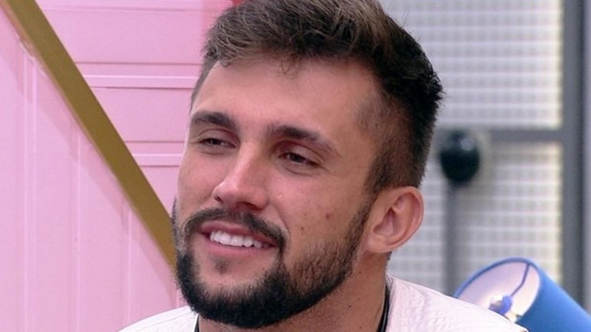 Arthur amarga lanterna em lista de popularidade do BBB 21, mas Camila deve sair