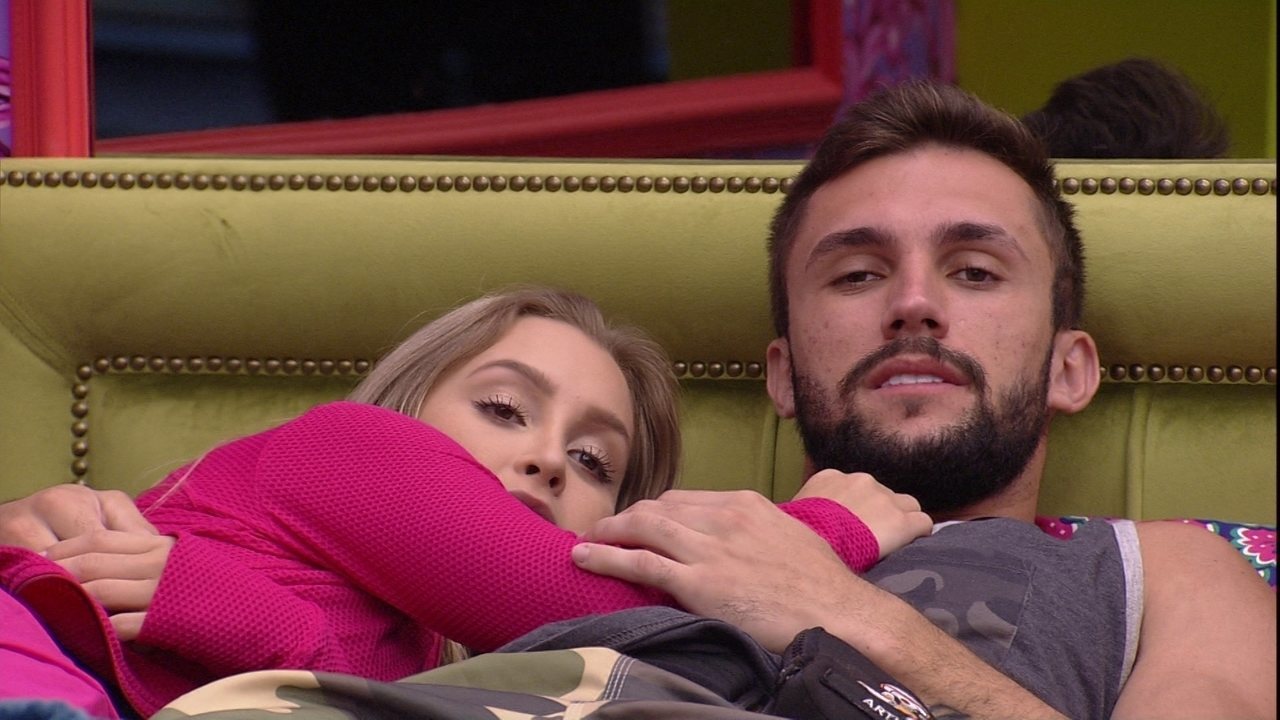 BBB 21: Carla Diaz coloca ponto final em relação com Arthur