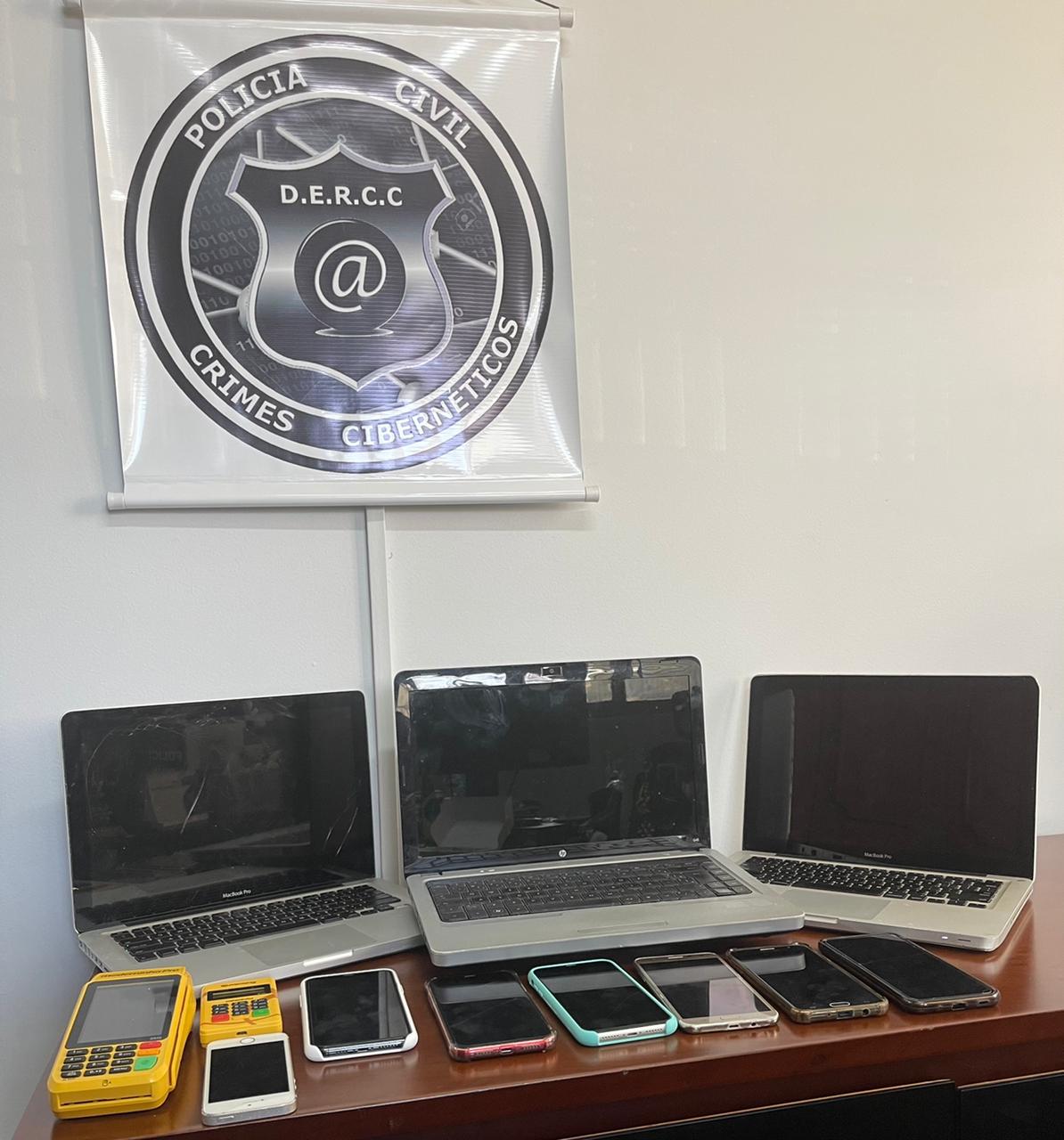 Itens apreendidos na operação (Foto: divulgação/PC)