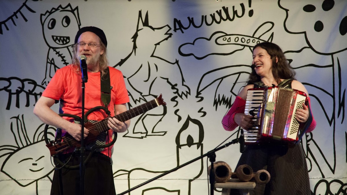 #EmCasaComSesc Ping Pong Cia Cabelo de Maria