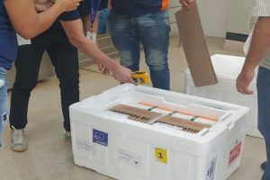 Após registrar o furto de 24 ampolas da vacina Coronavac, a Secretaria de Saúde deve fazer vistorias em bolsas e mochilas. (Foto: divulgação/SES)