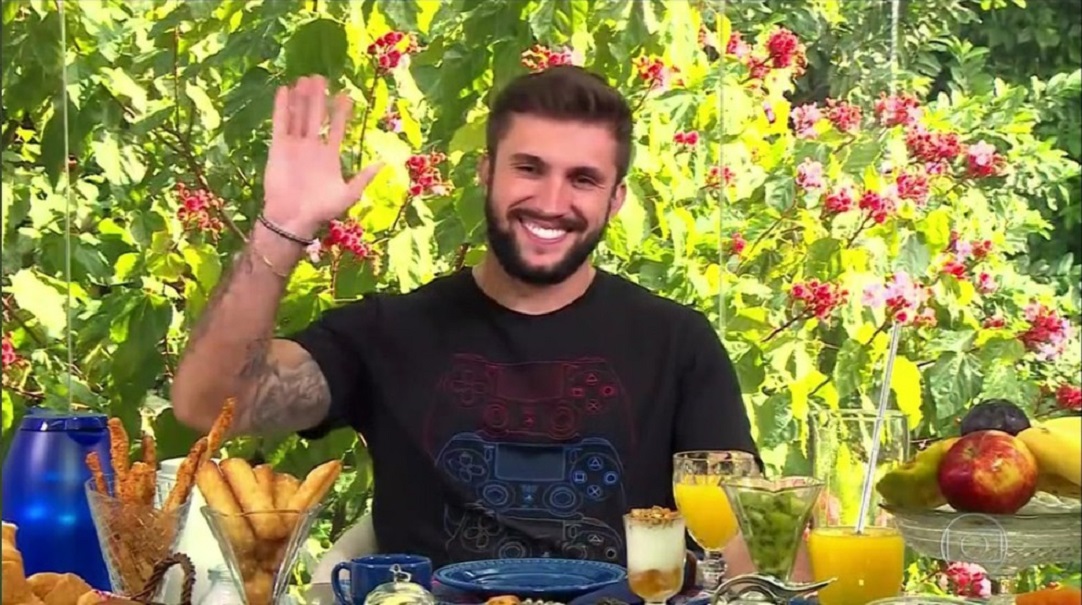 Viih Tube Carla Diaz BBB 21: 'Fui um babaca', diz Arthur sobre querer conhecer amigas de Viih Tube