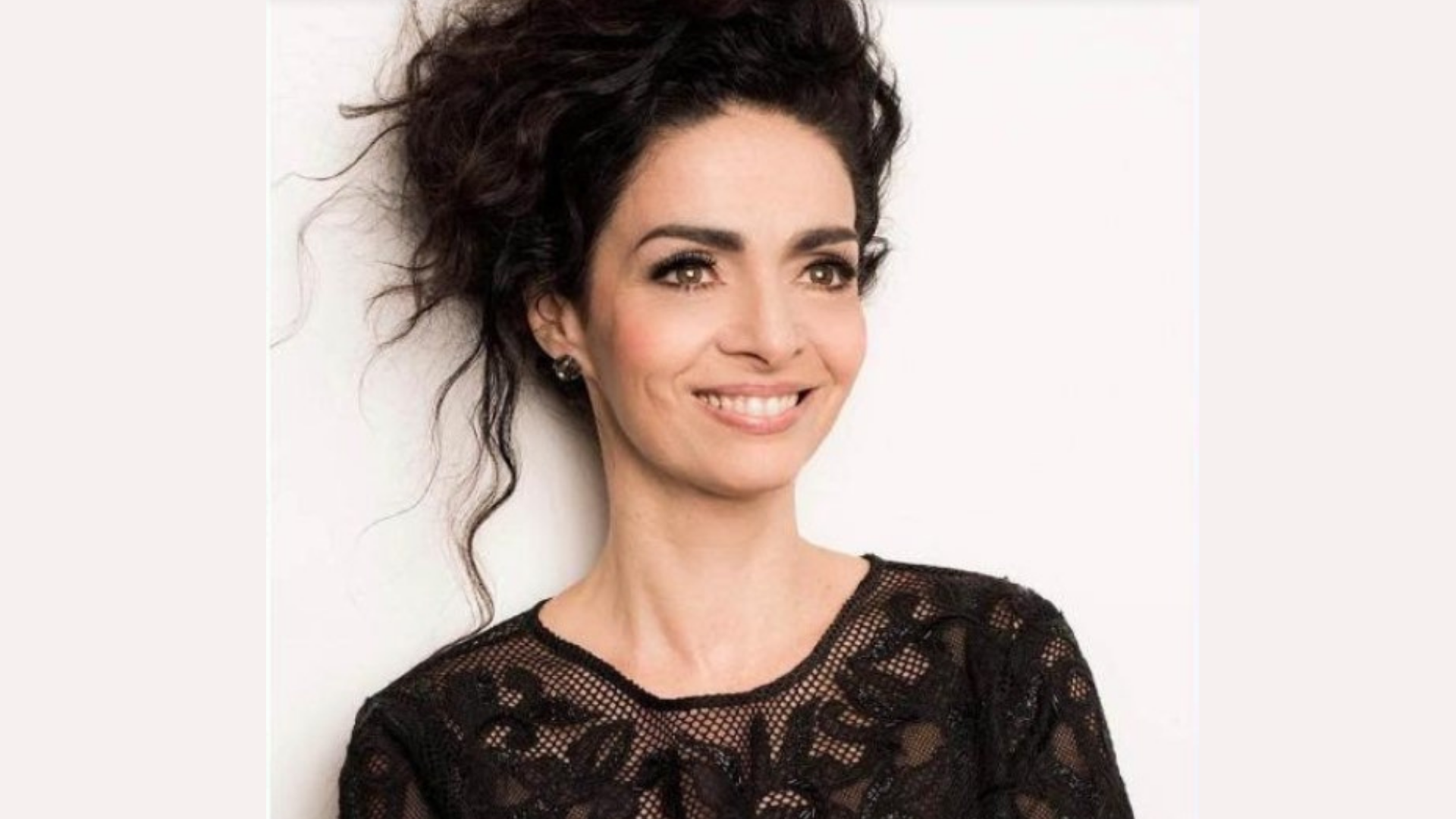 Claudia Ohana dá aulas de interpretação para crianças