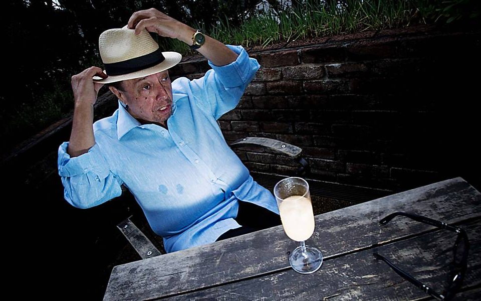 Sérgio Mendes canta com Pelé e ri com Harrison Ford em documentário na HBO