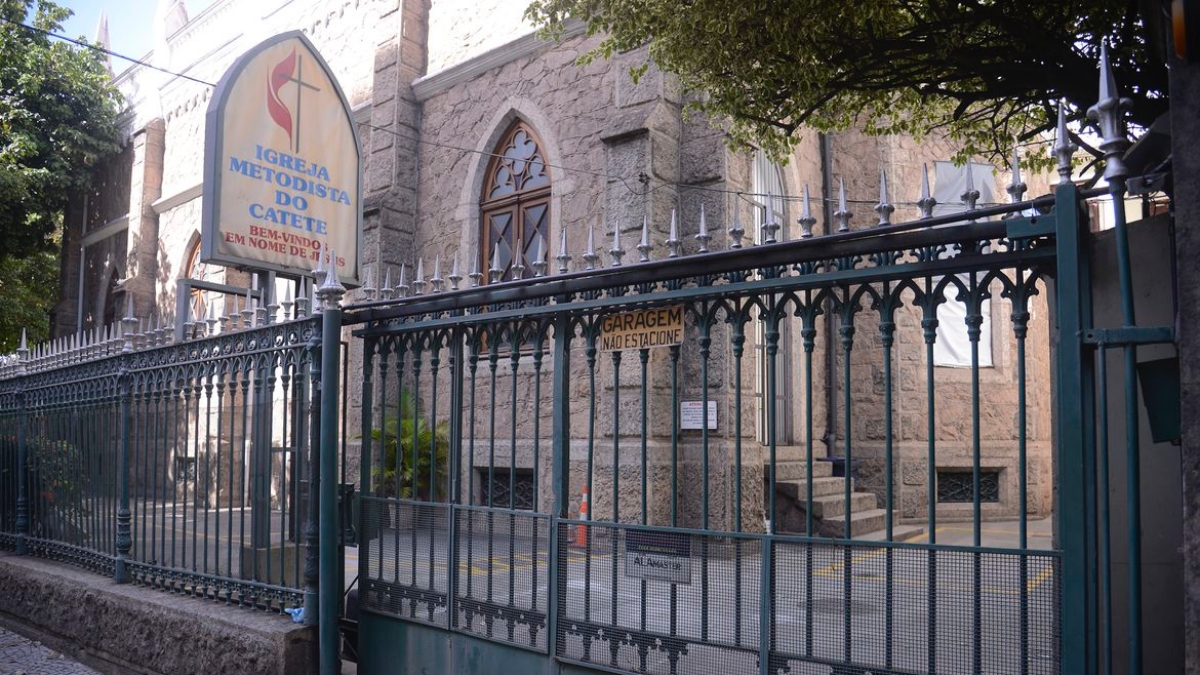 Tempos religiosos fecham após Justiça suspender autorização para cultos no Rio