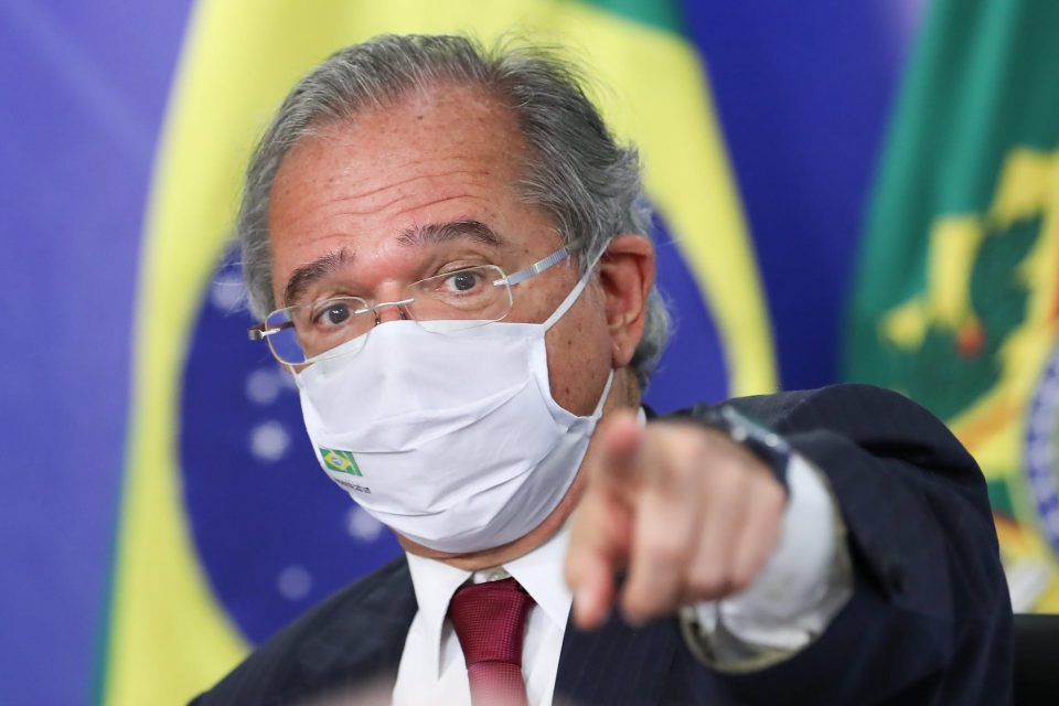 Guedes vai aos EUA na semana que deveria ir à Câmara esclarecer sobre offshore