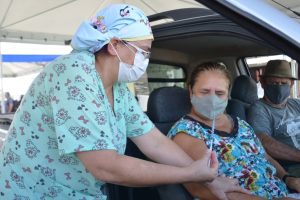 Aparecida segue com 1ª dose em idosos de 61 anos no sábado