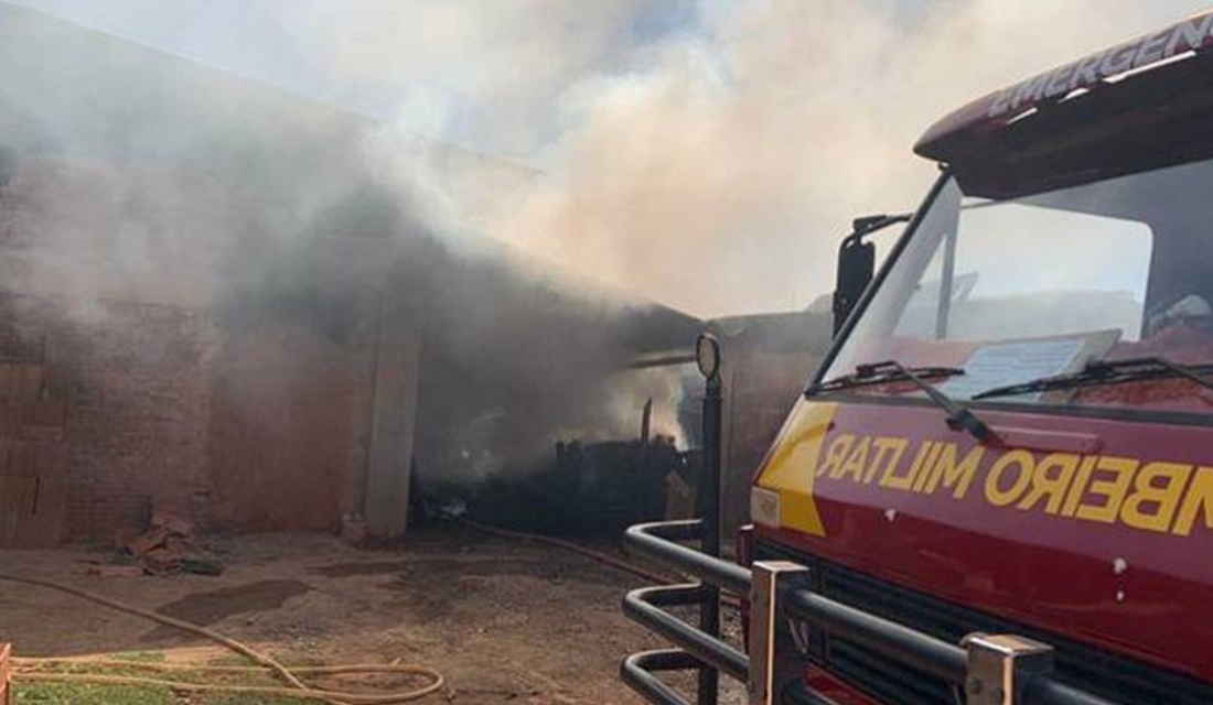 Incêndio atinge fábrica de tijolos em São Luís de Montes Belos