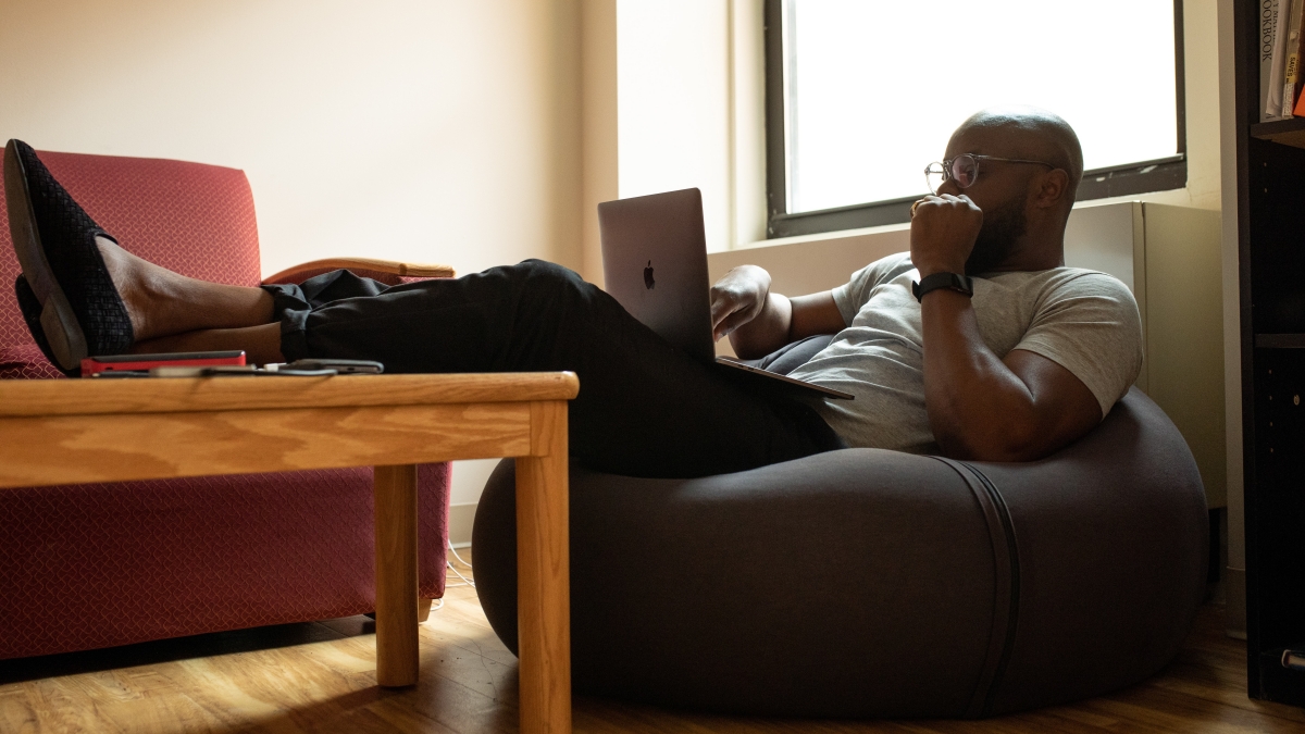 Quase 80% dos brasileiros querem home office em 2021, diz relatório da Credit Suisse