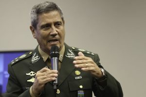 Ar-condicionado e geladeira: veja os luxos da prisão de Braga Netto