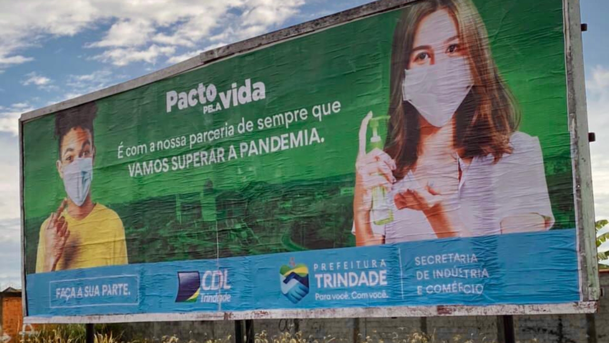 Outdoor em rua de Trindade (Foto: Divulgação)