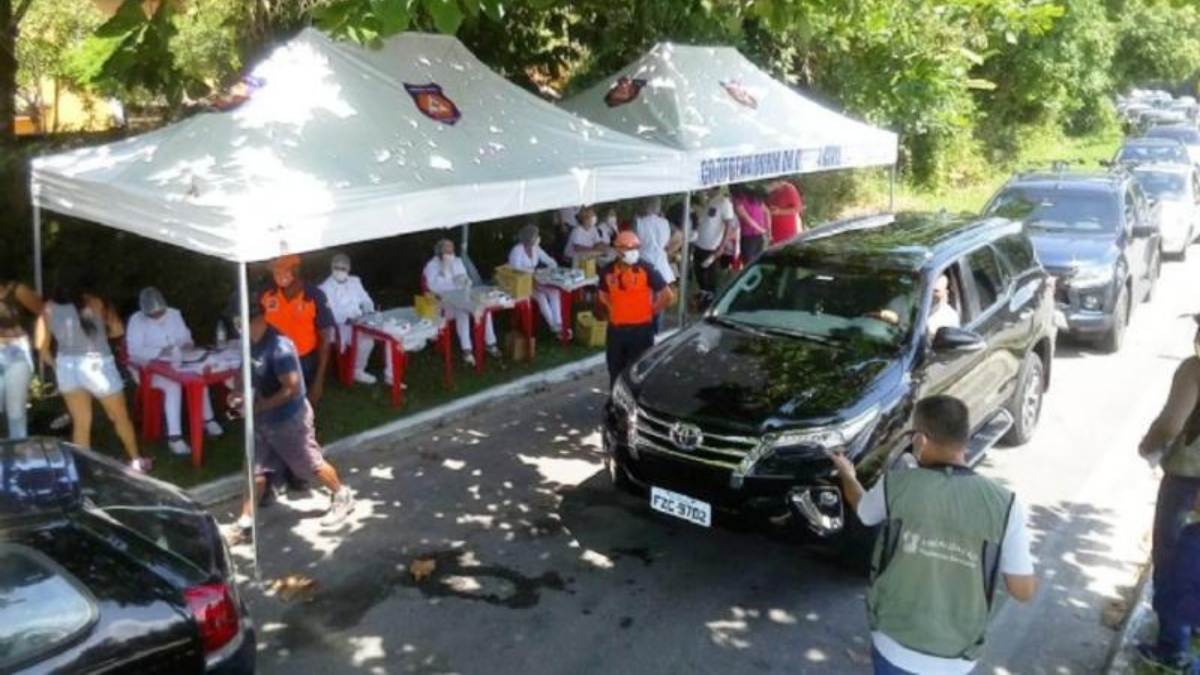 Bloqueio para turistas em São Sebastião (Foto: Divulgação)