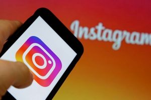 Justiça determina reativação de conta de professor universitário no Instagram, em Goiânia