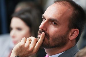 Ministro determina à PF que analise ofensas contra professores