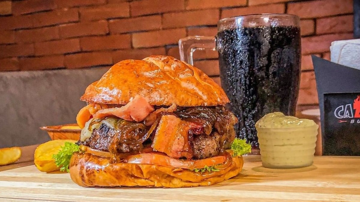 Cazzero Burger é uma das hamburguerias em Goiânia