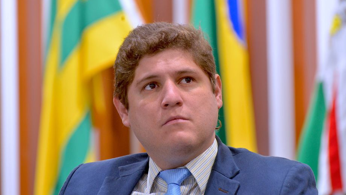 "Caiado tem um governo republicano", diz Lucas Calil, que já foi oposição