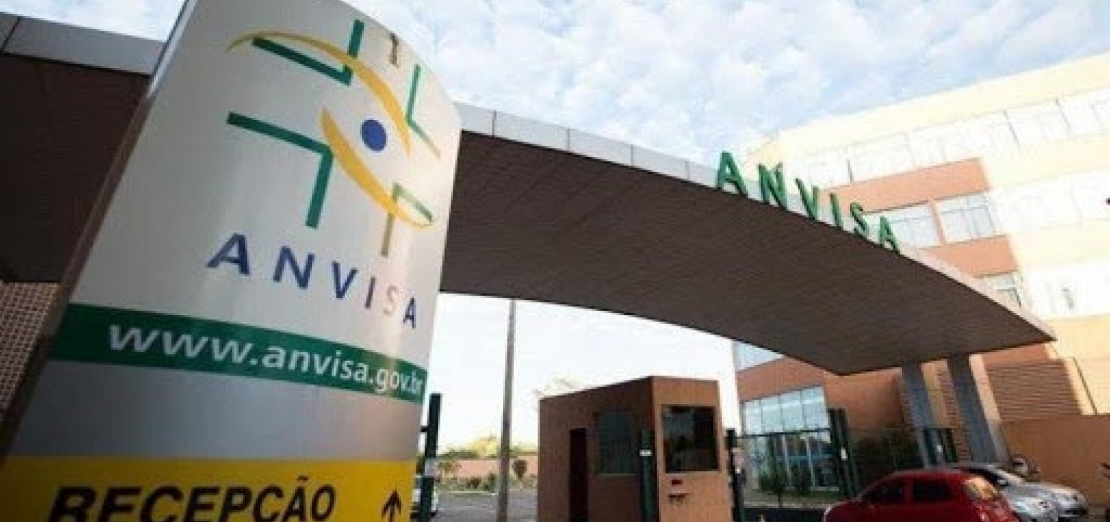 Anvisa autoriza uso emergencial de medicamentos contra Covid em casos leves e moderados