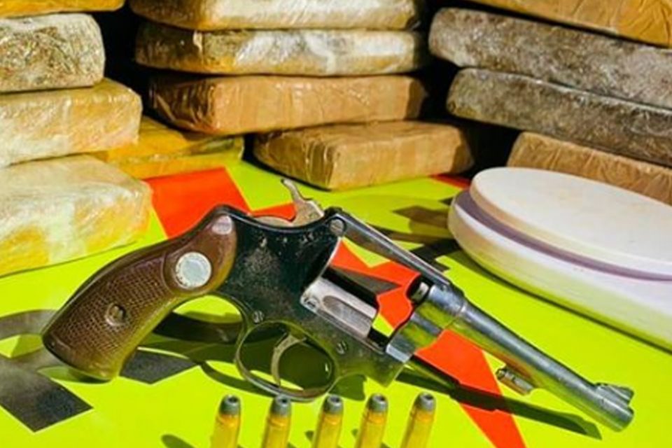 Polícia prende suspeito de tráfico e apreende R$ 50 mil em drogas, em Goiânia