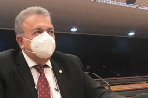 Goiano pede e STF dá 15 dias para Bolsonaro explicar falas "antidemocráticas"