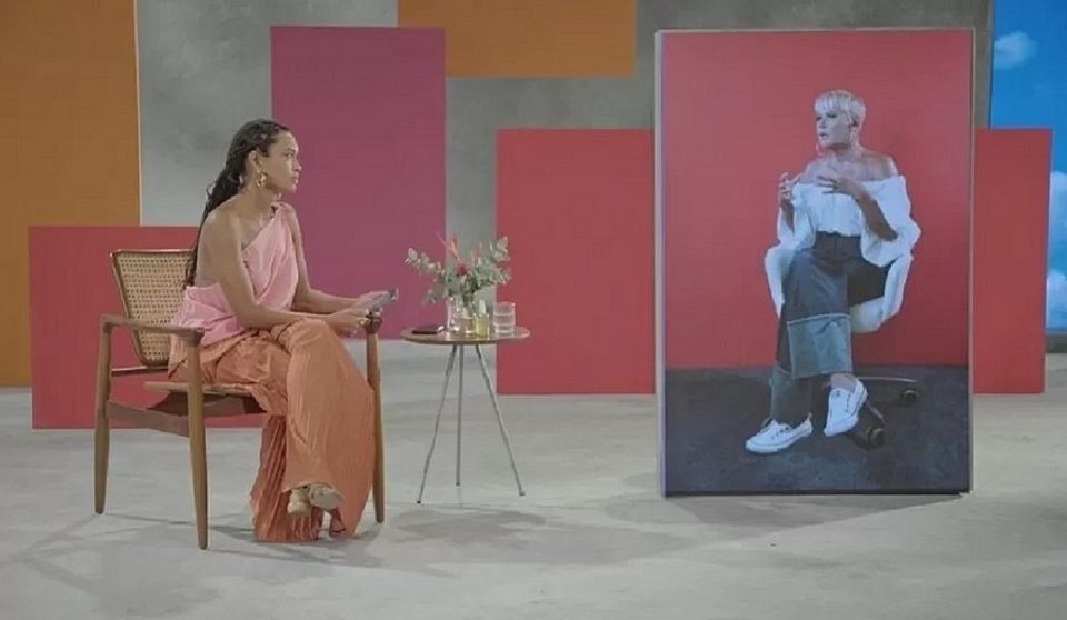 Xuxa é criticada por dizer a Taís Araújo que queria ser negra na próxima vida