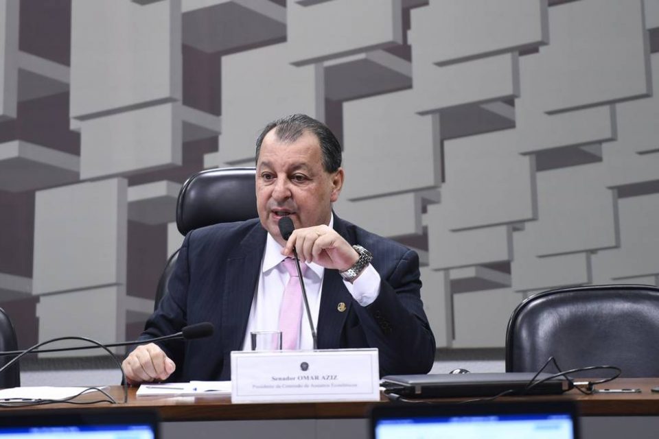 'Brasil não fez nada para evitar entrada do vírus', diz presidente da CPI da Covid