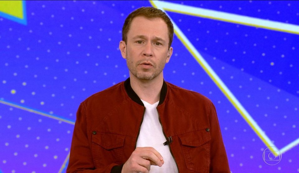 Após eventos no BBB 21, Tiago conversa com brothers sobre racismo