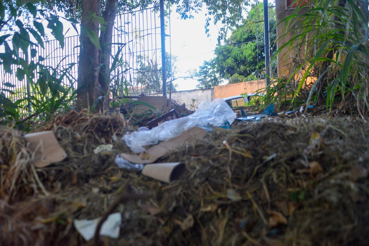 Falta de grades de proteção favorece degradação e insegurança no Parque Tamanduá (Foto: Jucimar de Sousa/MaisGoiás)