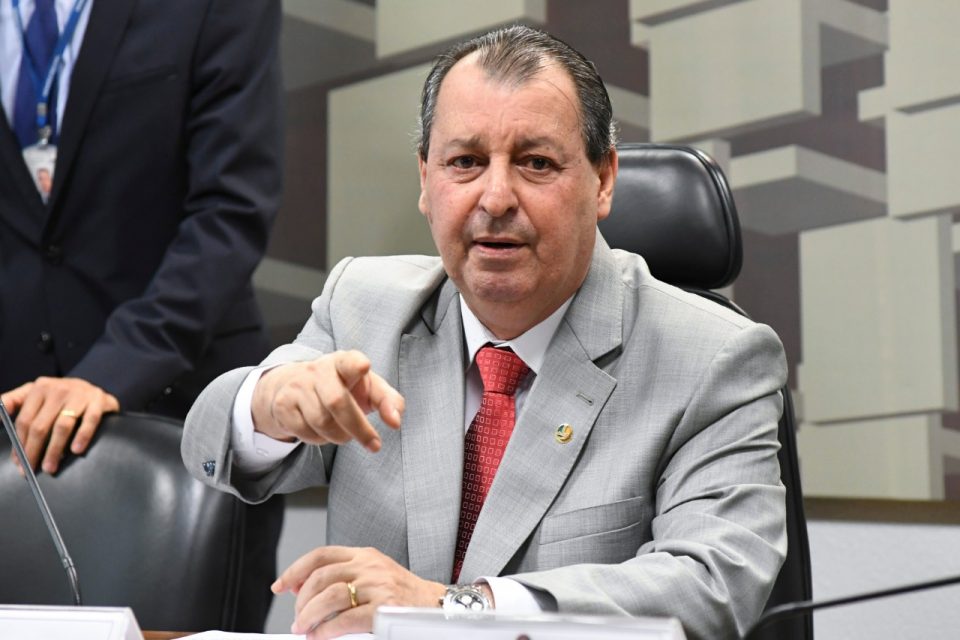 Nome apoiado pelo Planalto ganha força para presidir CPI da Covid