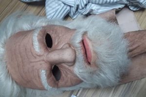 Jovem usa disfarce de idoso para tentar roubar joalheria no Espírito Santo (Foto: Reprodução/Polícia Militar)