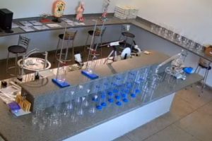 Laboratório de escola da rede pública de Goiás (Foto: Divulgação)