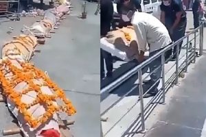 s recordes de mortes na Índia pela covid-19 estão causando cenas impressionantes no país. Em vídeo publicado pelo tabloide The Sun, corpos -Corpos de vítimas da covid-19 são enfileirados em crematório na Índia