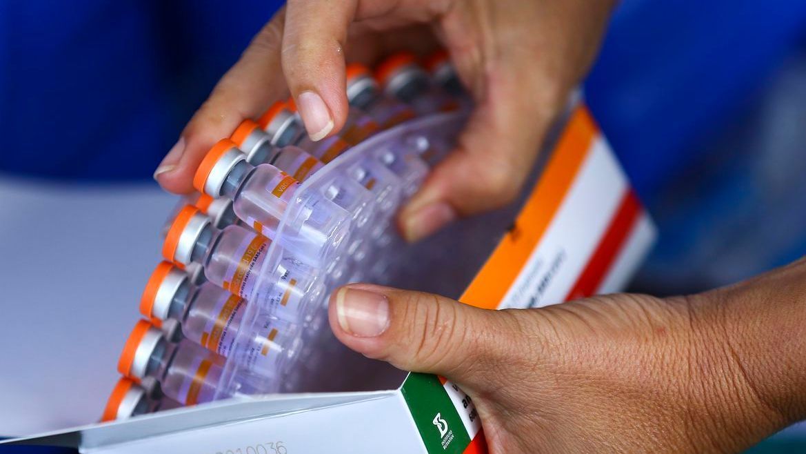 Estudo da Fiocruz mostra efetividade das vacinas em idosos