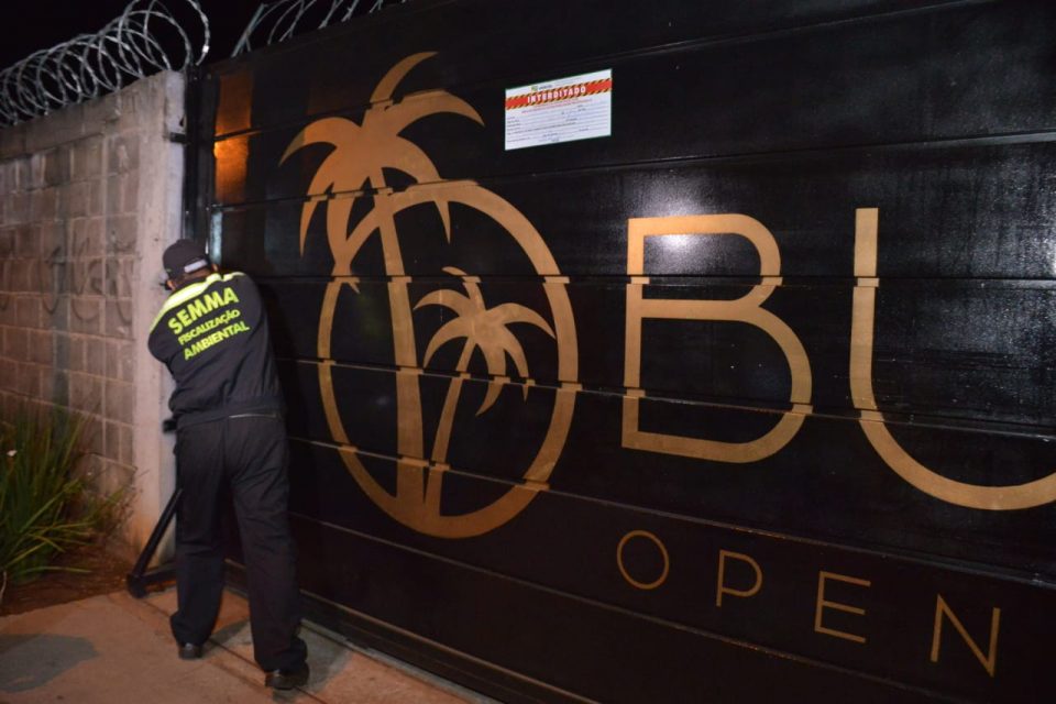 Fiscalização interdita espaço de festas e encerra live por perturbação de sossego (Foto: Claudivino Antunes)