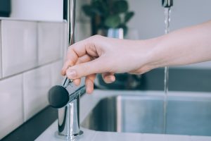 Crédito será aplicado diretamente nas faturas a partir de março de 2025 (Foto: Freepik)