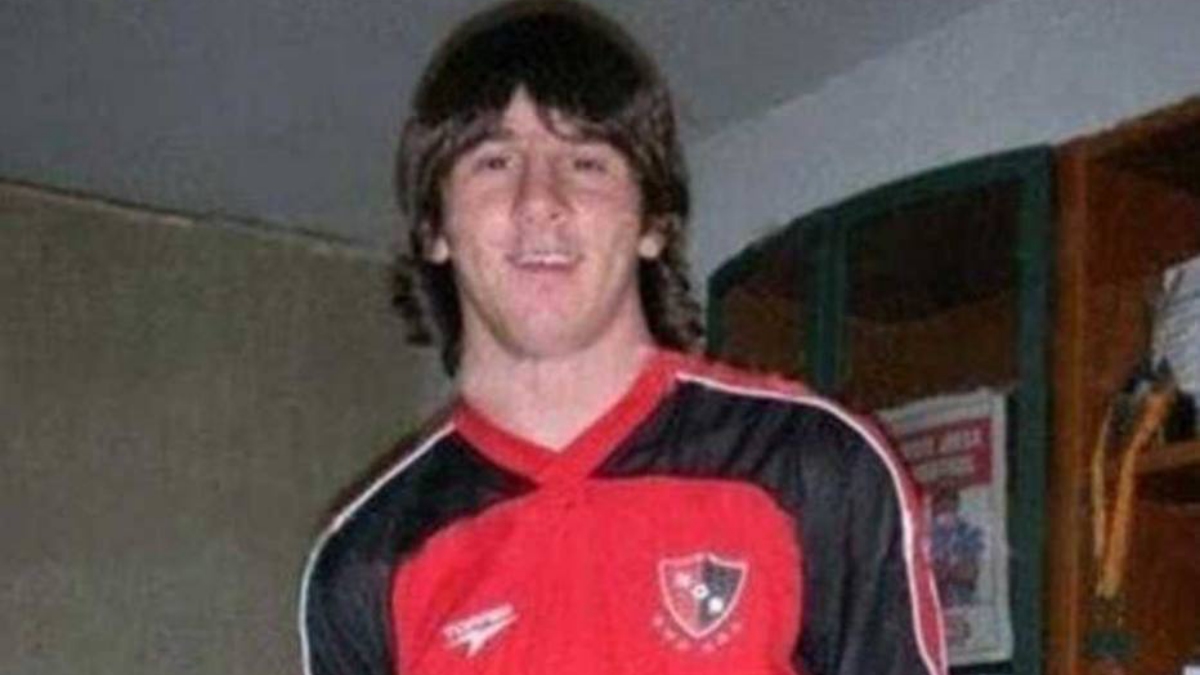 Messi com a camisa do Newell's Old Boys (Foto: Divulgação)